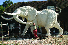 Ele, Life size